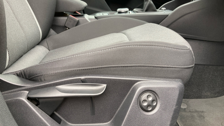 Audi Q2 30 TFSI Sport 5dr Petrol Estate